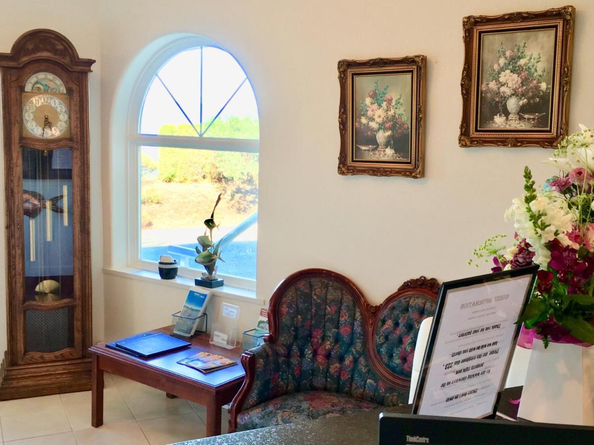Casa Grande Inn Куаликум Бийч Екстериор снимка