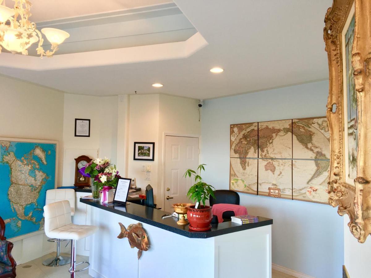Casa Grande Inn Куаликум Бийч Екстериор снимка